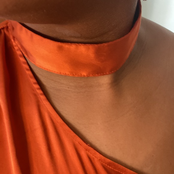 Sleeveless orange top - Picture 3 of 7